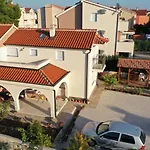 Ninic Διαμέρισμα *