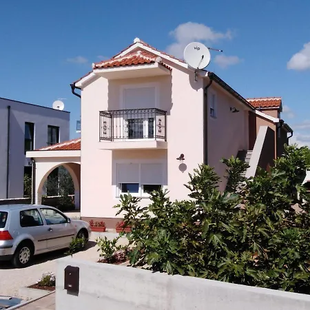 Apartment Ninic Srima