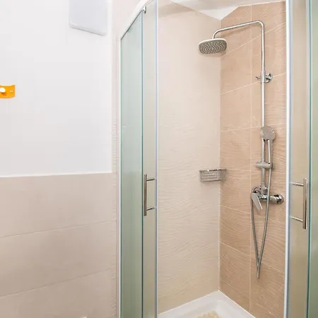 Apartament Ninić *