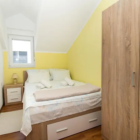Ninic Apartment Srima