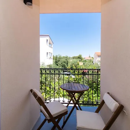 Ninic Apartment *