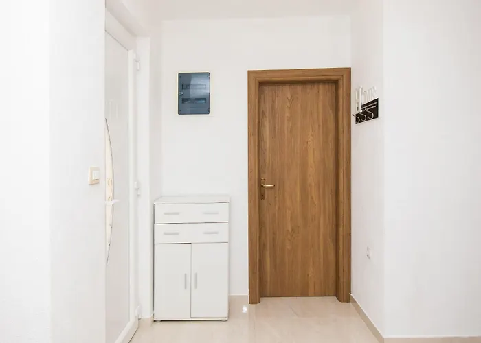 Ninic 아파트 스리마