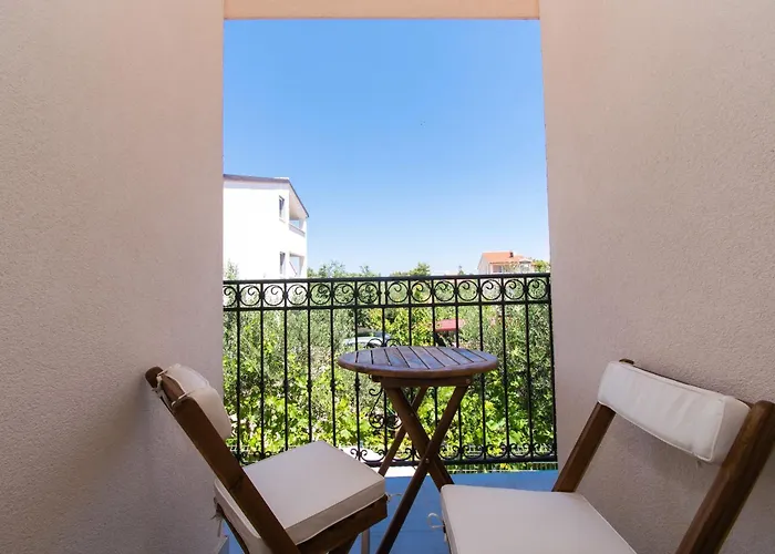 Ninic Апартаменты Срима