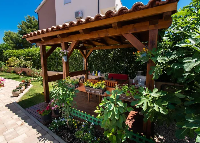 Ninic Апартаменты *